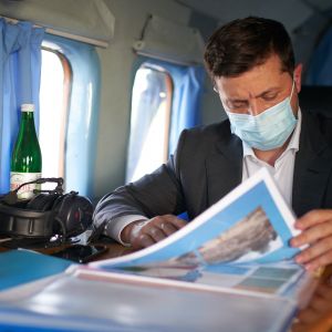 Зеленський перевірить куди пішли гроші на ліквідацію потопу на Прикарпатті Зеленський перевірить куди пішли гроші на ліквідацію потопу на Прикарпатті
